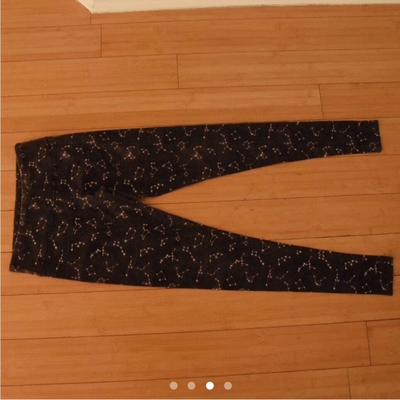 Xhilaration constellation leggings (size XS) - Picture 3 of 4
